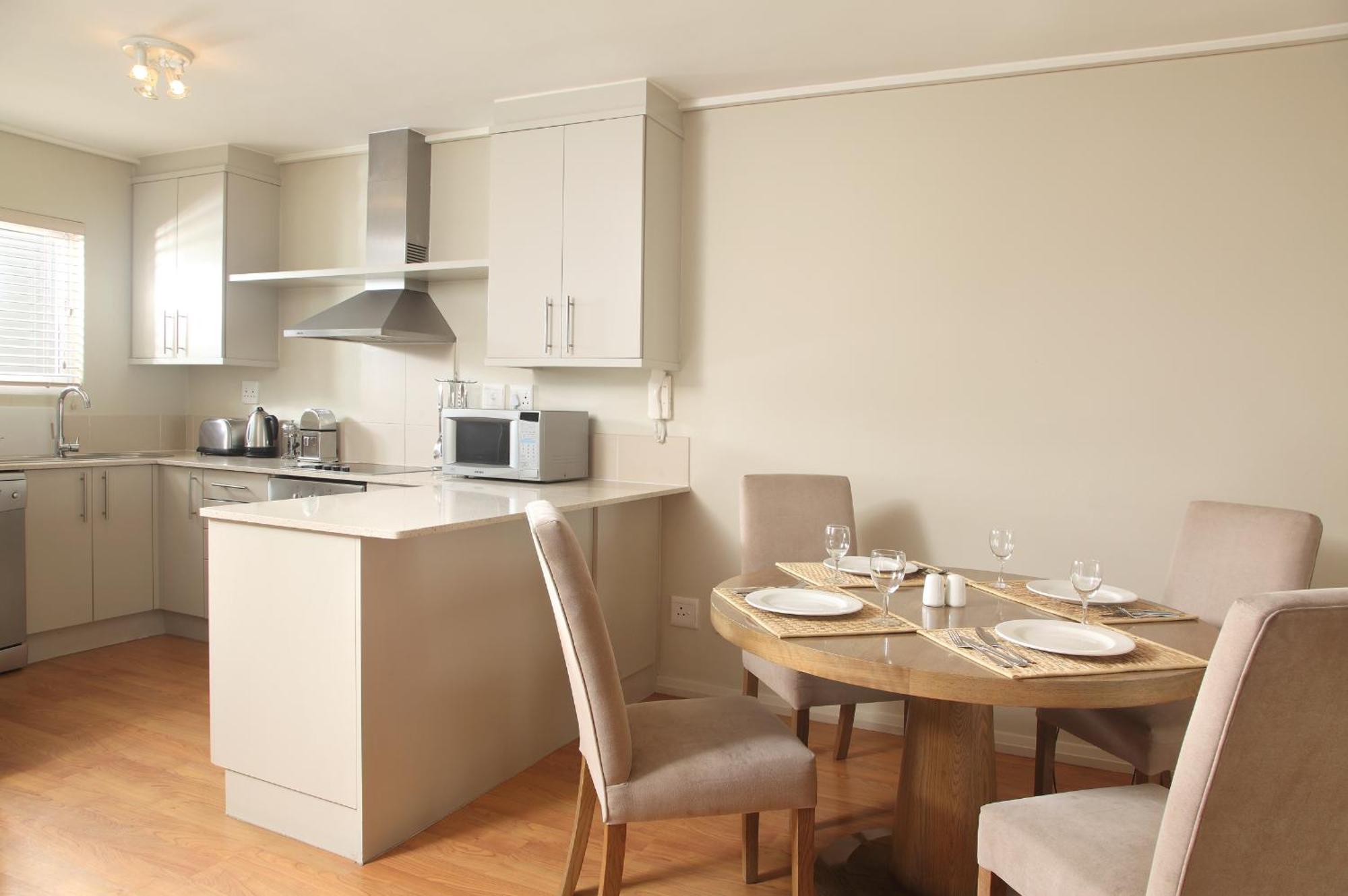 Lagoon Beach Hotel Apartments Le Cap Extérieur photo